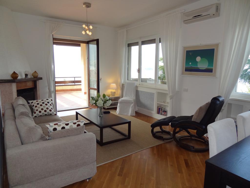 شقة Vista Lago ستريزا الغرفة الصورة